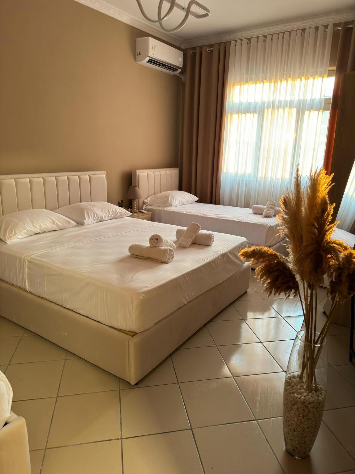 Erli Apartment Shkoder Exterior photo