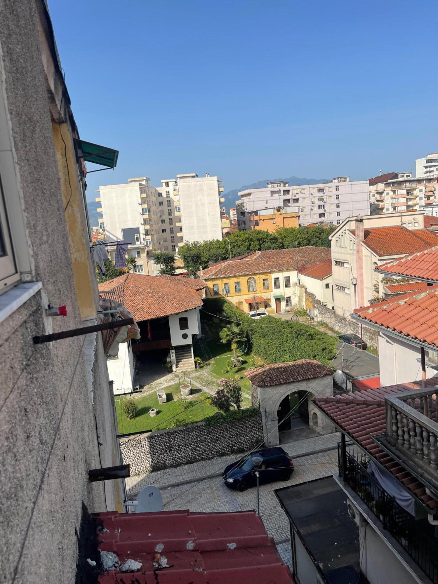 Erli Apartment Shkoder Exterior photo